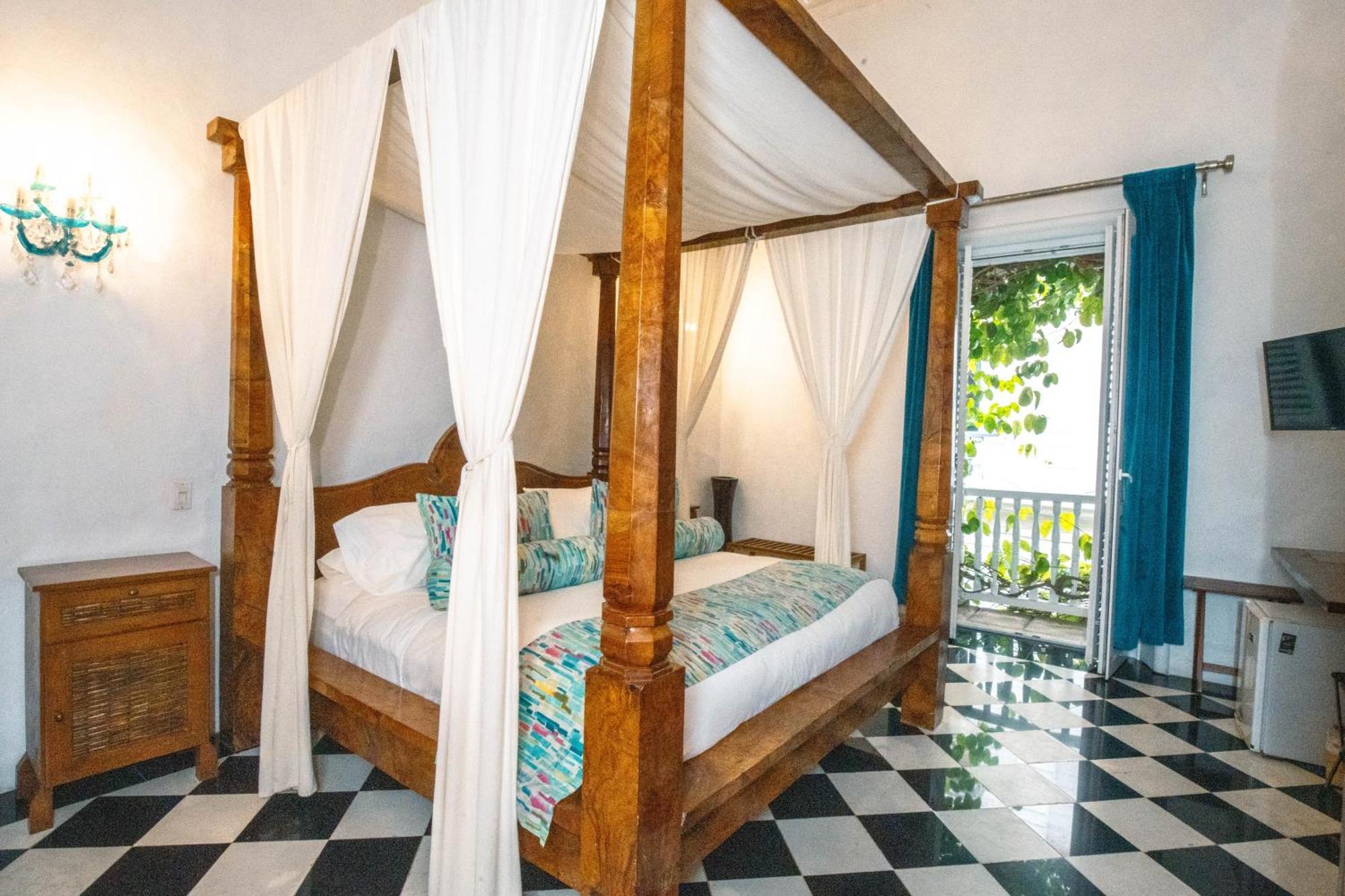 Hotel Aguamarina Boutique (Adults Only) Картахена Экстерьер фото